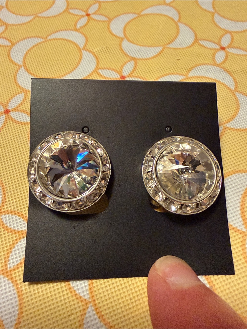 Clip - on Crystal Round Stud Earrings - Clear